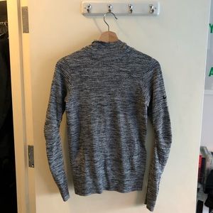 Nike longsleeve with hood and built in thumb holes